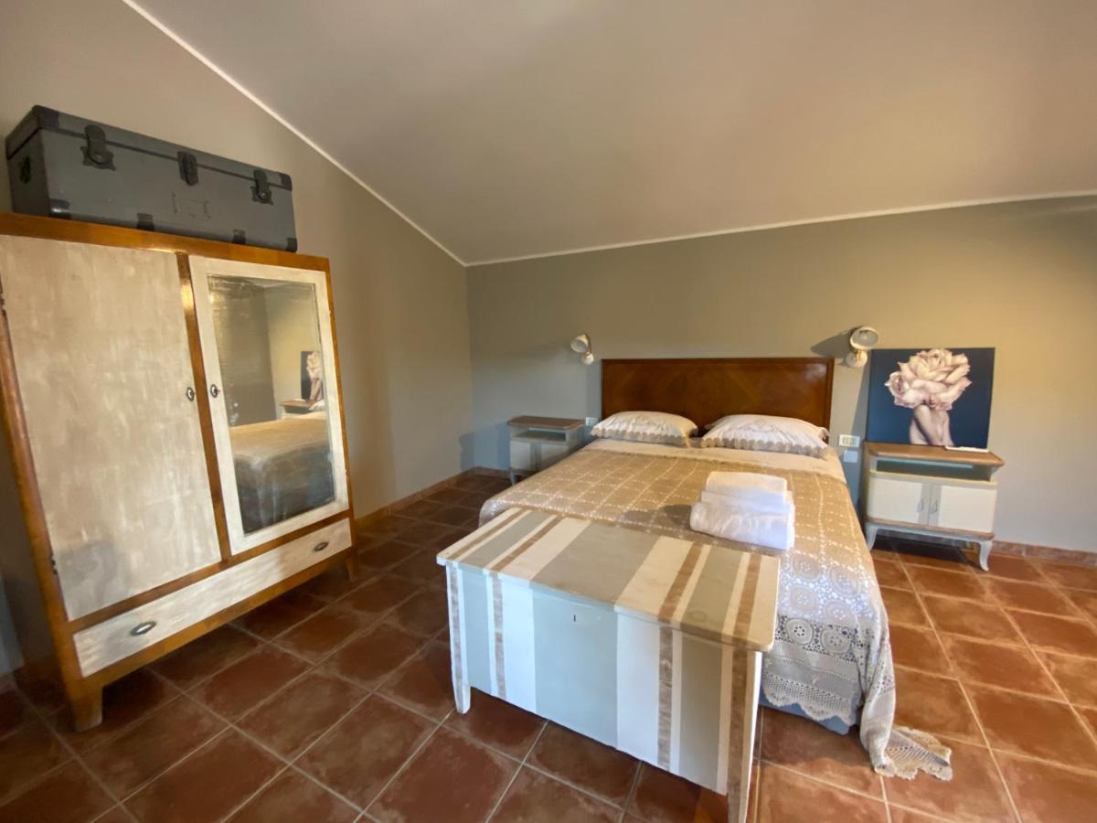 Casale Cialifone Villa Alanno Exterior photo